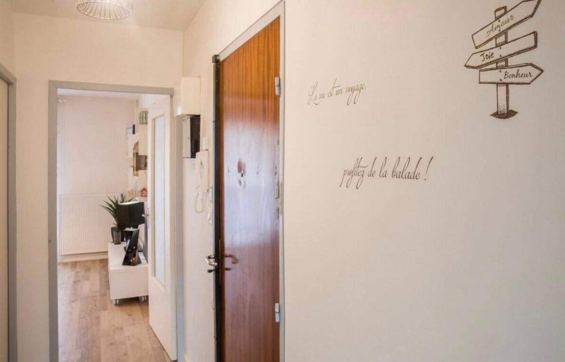 Charmant Appartement T1 Mâcon Buitenkant foto